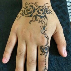 Roses Henna